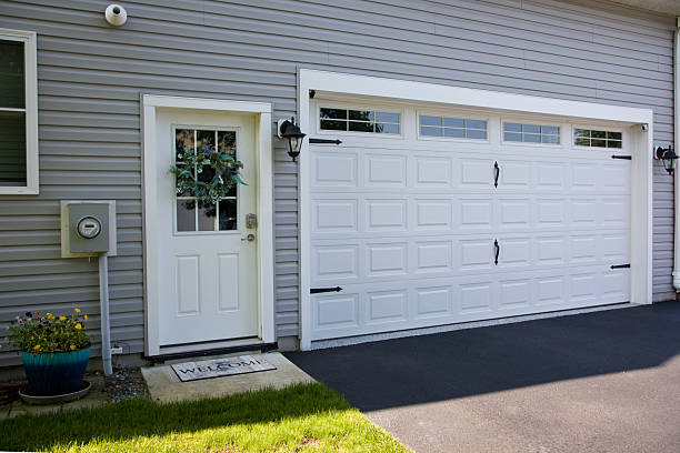 24/7 Emergency Garage Door Panel Replacement experts in Conway, PA